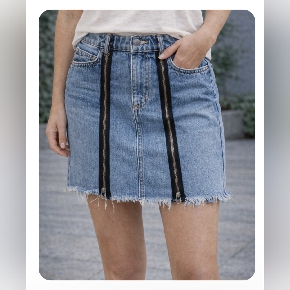 Carmar Denim Blue Jean Skirt Double Zip Front Odessa Colin Frayed Hem Size 27